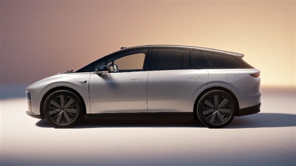 腔空悬、电吸门免费送！理想i6一图看懂澳门新葡京网站全系一款车2398万 双