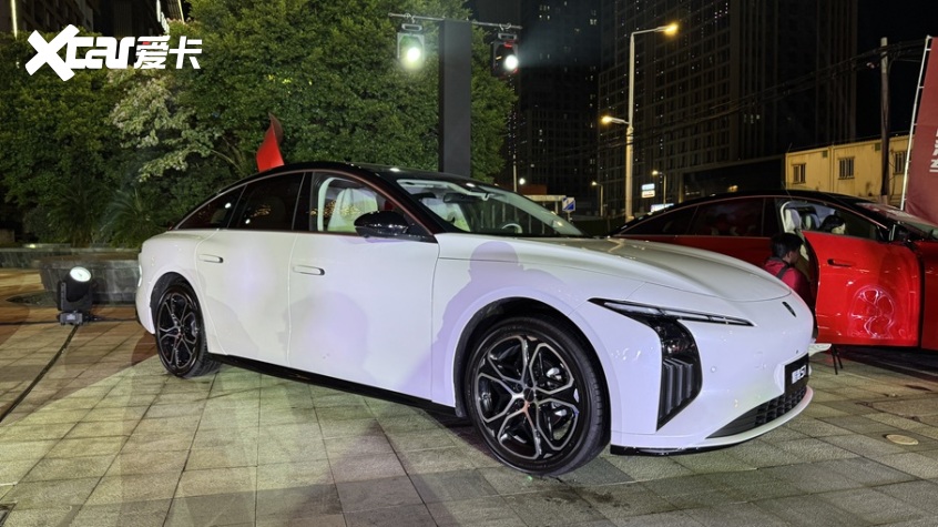 星海时尚之夜 三车齐发改写新能源出行格局新葡京网上赌场央企新势力发力!东风风行(图14) 星海时尚之夜 三车齐发改写新能源出行格局新葡京网上赌场央企新势力发力!东风风行(图14)